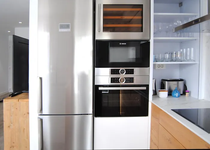 By Kabia Gestion * Sopelana